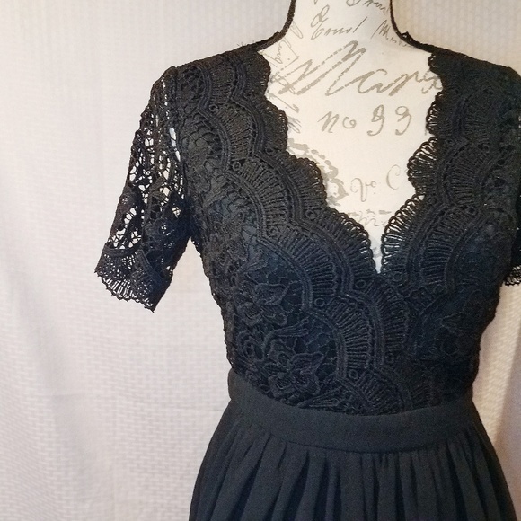 Lulus Little black dress! Relisted - Picture 2 of 8